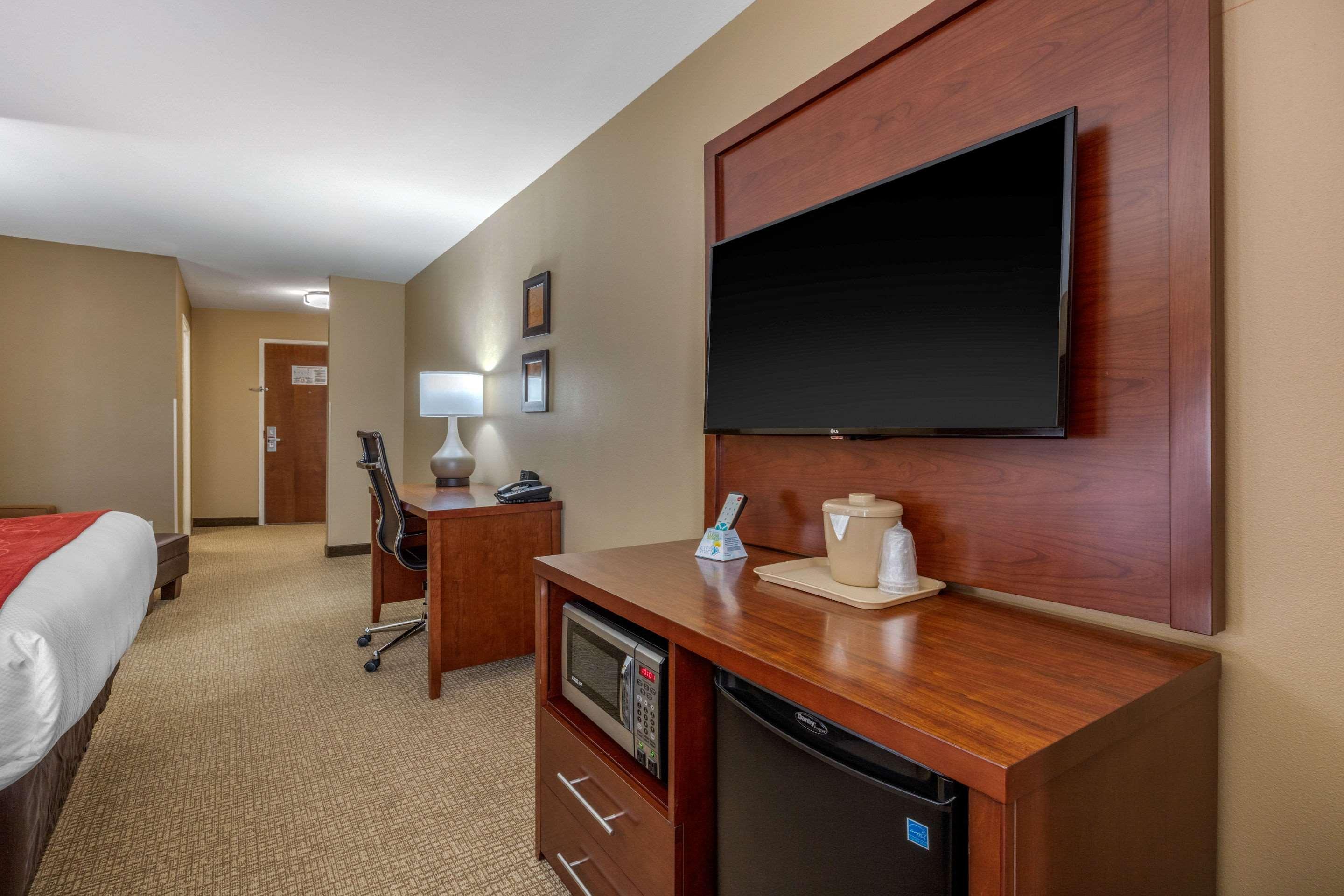 Comfort Suites Pelham Hoover I-65 Exterior photo
